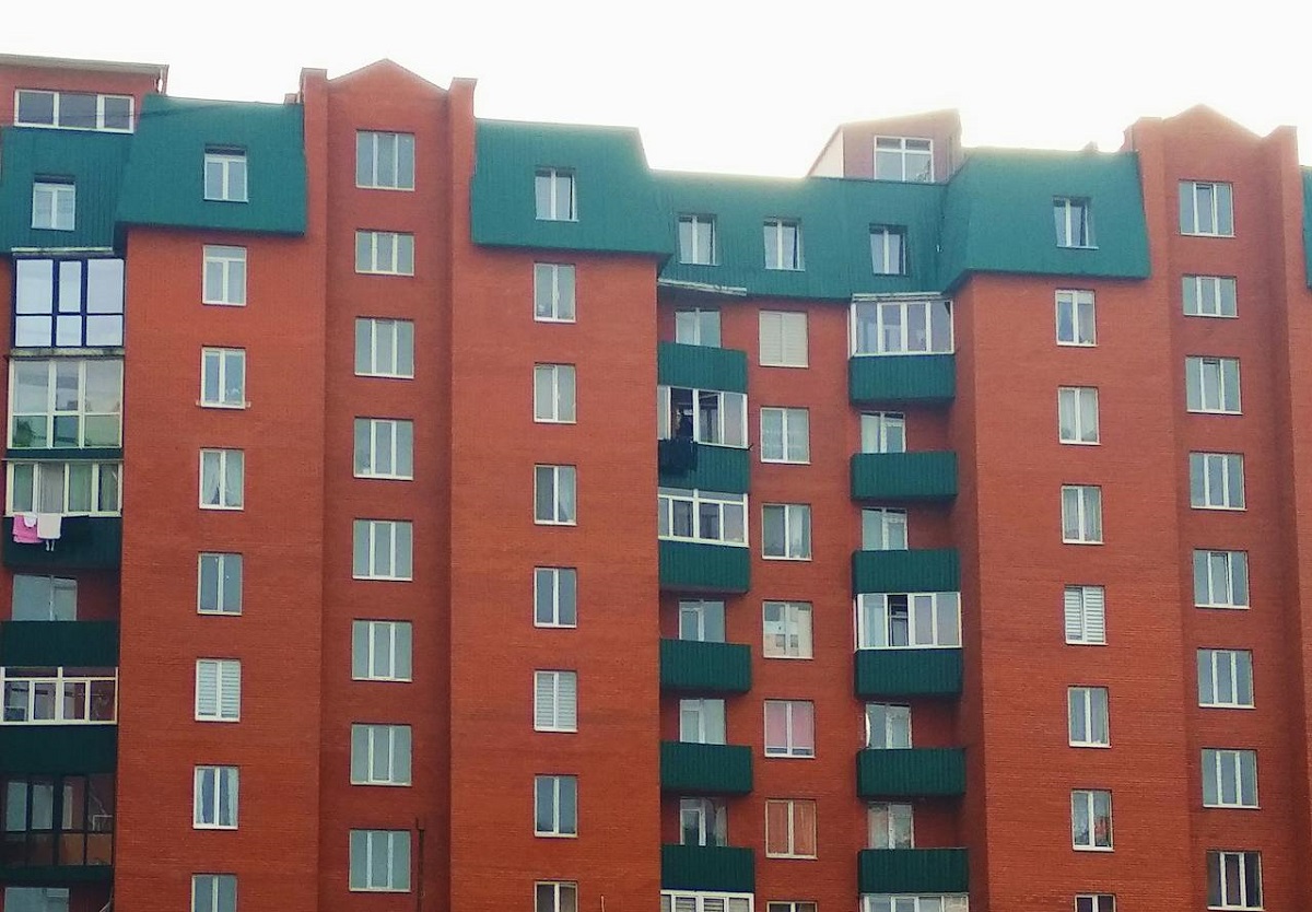 Wszystko, co musisz wiedzieć o malowaniu bloku — przygotowania, sposoby malowania