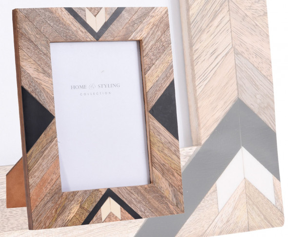 Drewniana ramka na zdjęcia o wymiarze 13 x 18 cm