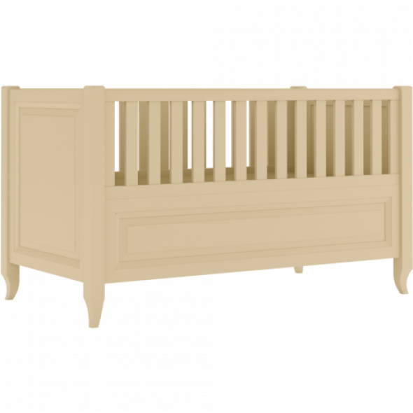 Kremowe eleganckie łóżeczko dziecięce ze stylizowanymi nóżkami i frezowaną ramką