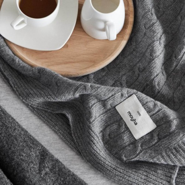 Pled wełniany warkoczowy splot grafit