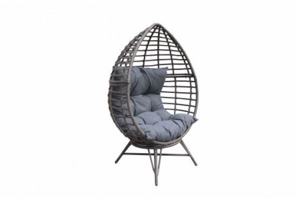 Sielski fotel ogrodowy kula na nóżkach