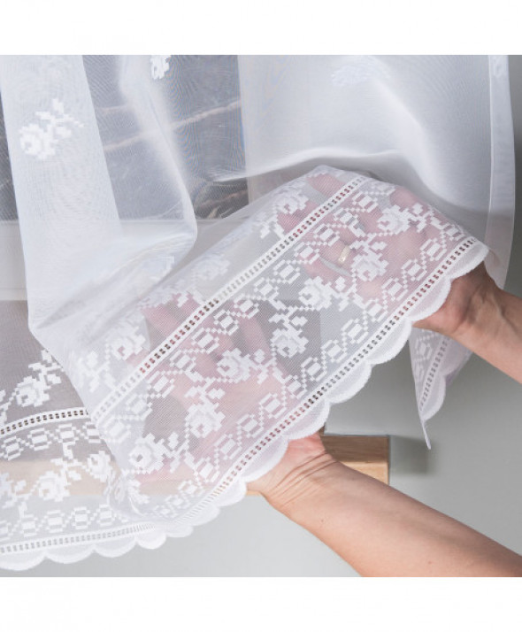 Firanka biała żakardowa po całości 023410 130 cm.