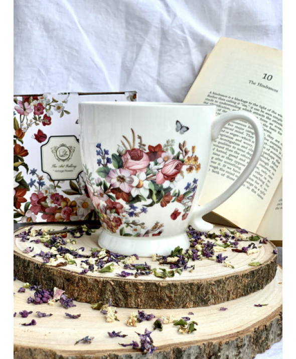 Kubek na stopce jumbo 480 ml VINTAGE FLOWERS WHITE