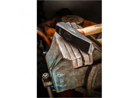 Młotek ślusarski 1500 g, trzonek jesionowy