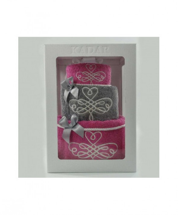 Tort z ręczników na prezent - fuksja i szary
