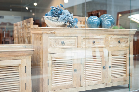 Stylowa komoda z mangowca SH-06 -Kolekcja Shutter