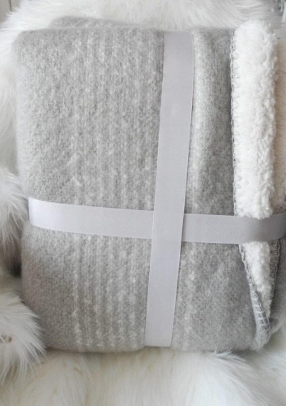 Koc z futerkiem CINDY (130 x 160)