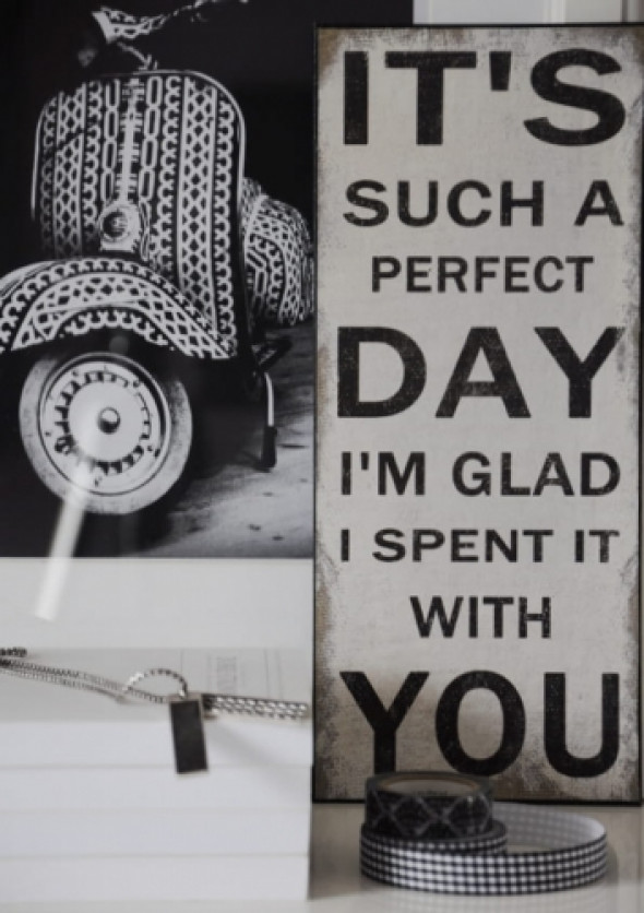 Szyld metalowy postarzony IT IS SUCH