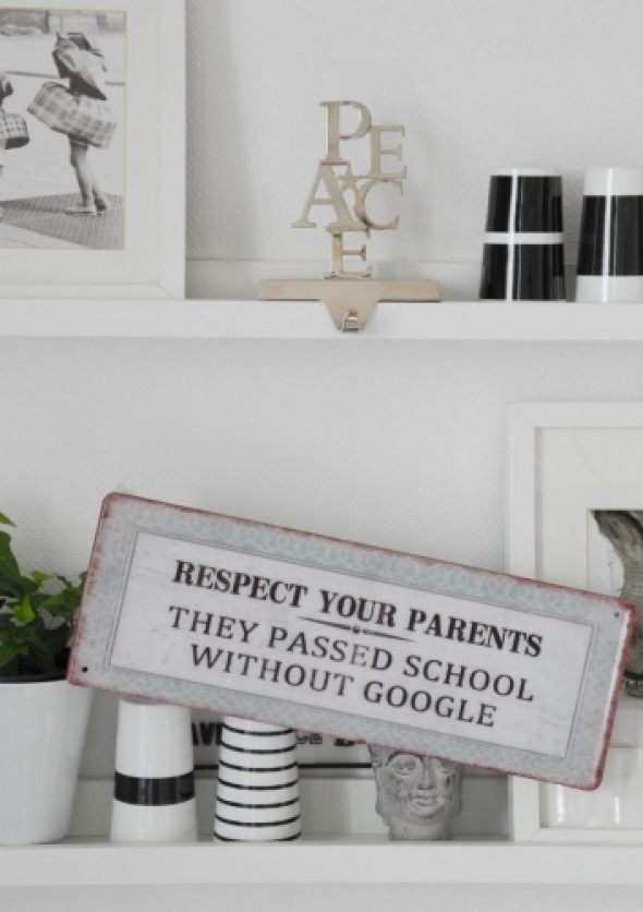 Szyld metalowy z dekoracyjną obwódką RESPECT