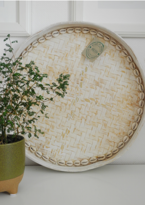 Taca wyplatana zdobiona muszelkami WHITE