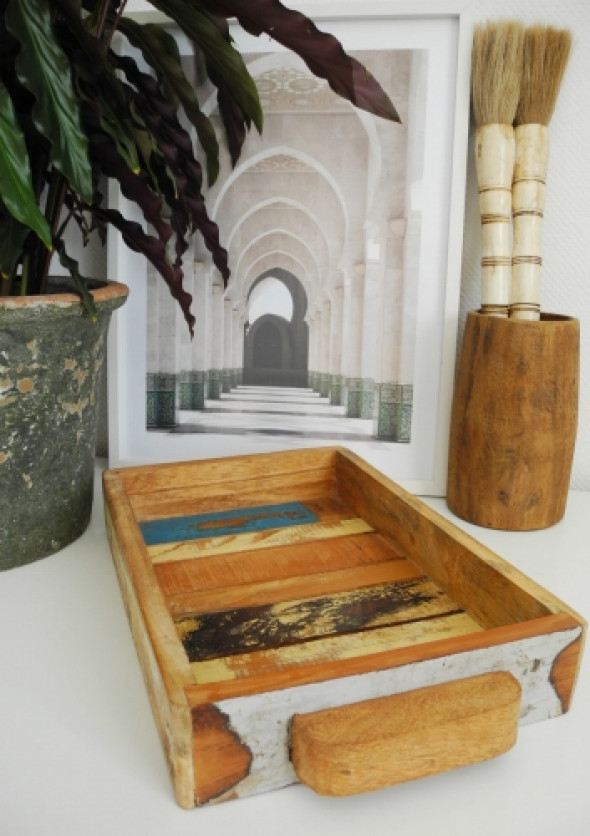 Taca z kolorowego drewna z odzysku INA