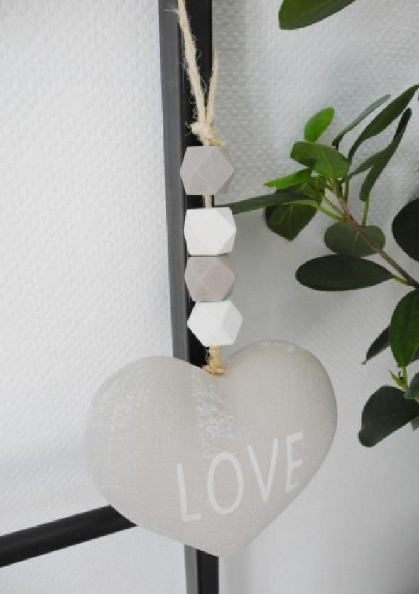 Zawieszka drewniana w kształcie serca HEART