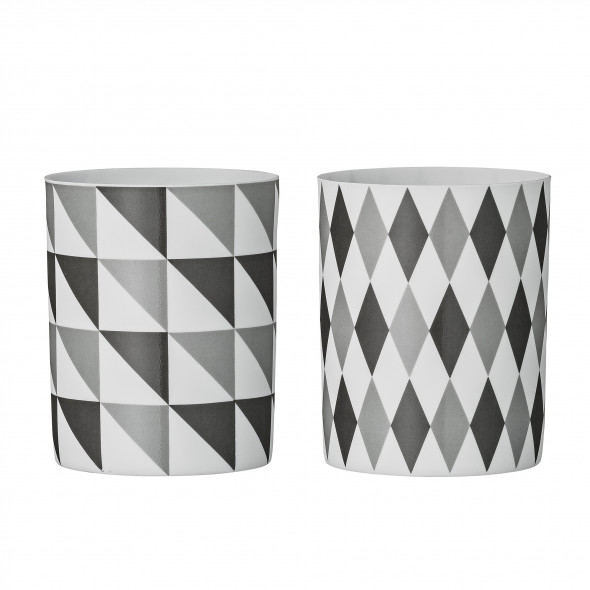 Komplet dwóch wzorzystych świeczników - Bloomingville