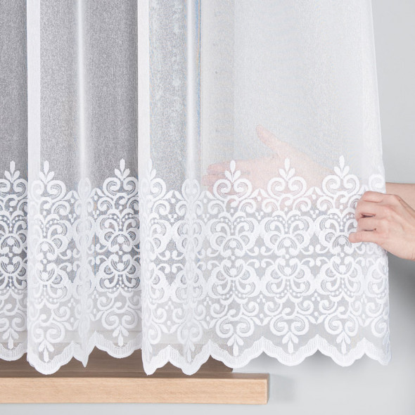 Firanka haftowana 013231 - wysokość 120 cm - biała