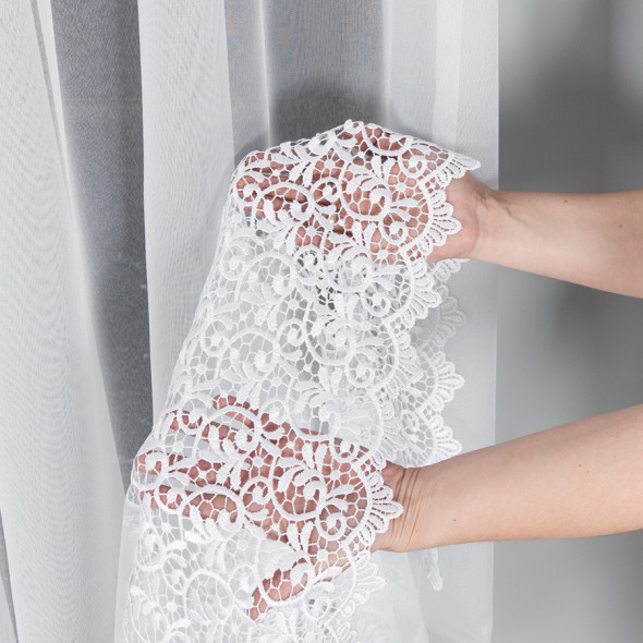 Firanka z aplikacją gipiurową 008210 - wysokość 280 cm - biała